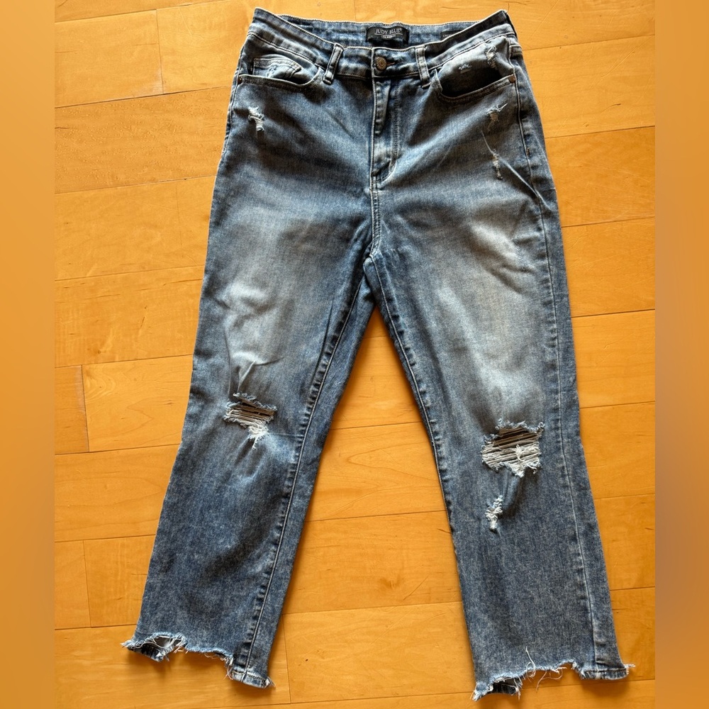 Judy Blue Cropped Bootcut Distressed Raw Hem Denim JB88518